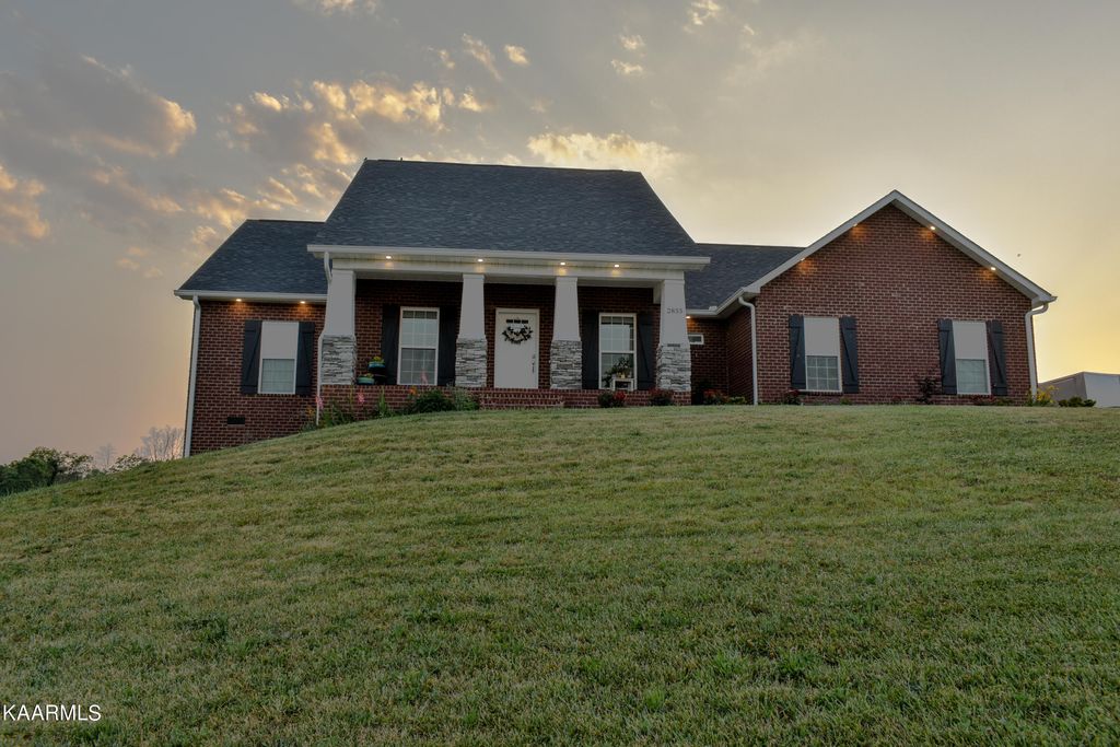 Photo of 2855 Sagegrass Drive, Louisville, TN 37777 (MLS # 1229405)