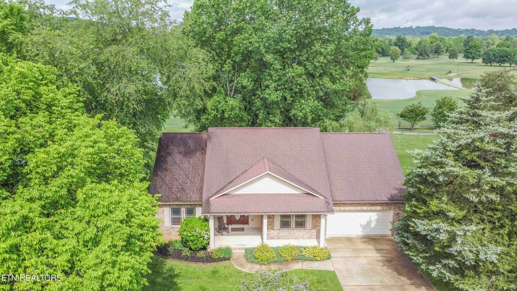 Photo of 144 Lakeside Drive, Kingston, TN 37763 (MLS # 1301354)