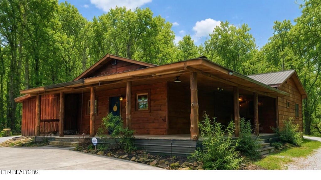 Photo of 495 Bear Hollow Rd, Oneida, TN 37841 (MLS # 1333555)