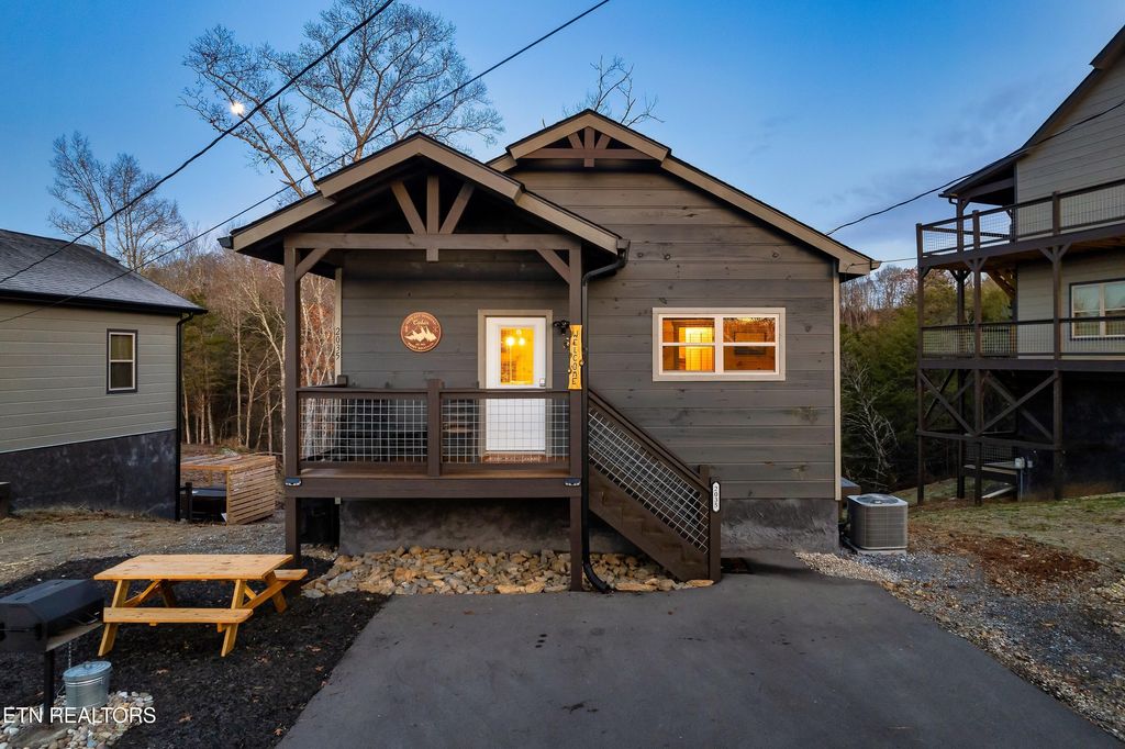 Photo of 2035 Eagle Feather Drive, Sevierville, TN 37876 (MLS # 1327112)