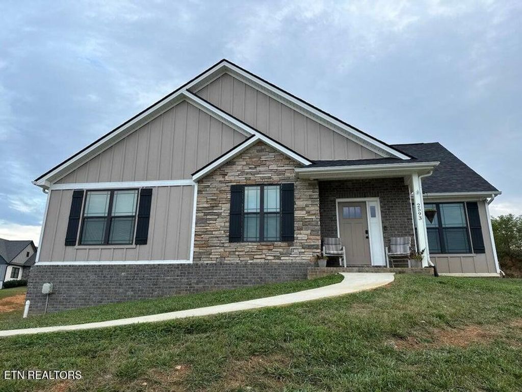 Photo of 2593 Shoreline Vista Vis, Morristown, TN 37814 (MLS # 1309999)
