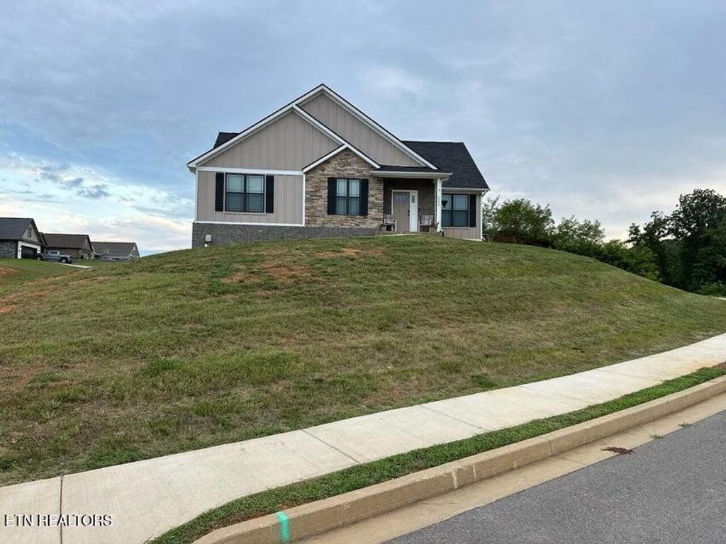 Photo of 2593 Shoreline Vista Vis, Morristown, TN 37814 (MLS # 1309999)