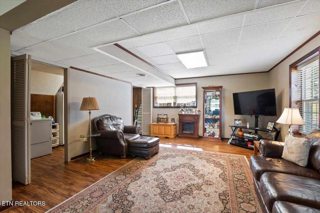 Photo of 121 E Village Circle, LaFollette, TN 37766 (MLS # 1323242)