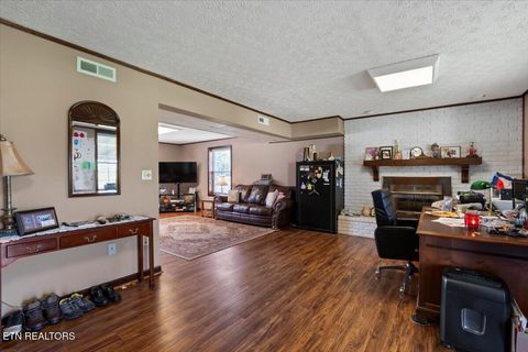 Tiny photo for 121 E Village Circle, LaFollette, TN 37766 (MLS # 1323242)