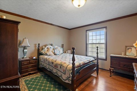 Tiny photo for 121 E Village Circle, LaFollette, TN 37766 (MLS # 1323242)