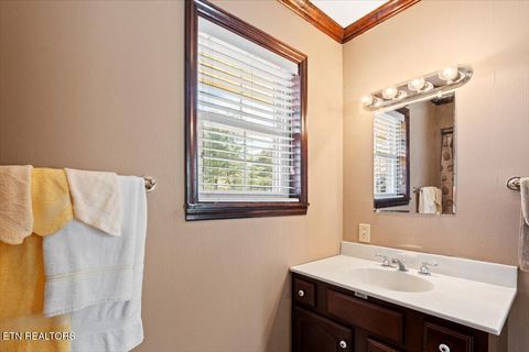 Tiny photo for 121 E Village Circle, LaFollette, TN 37766 (MLS # 1323242)