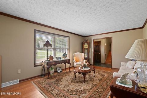 Tiny photo for 121 E Village Circle, LaFollette, TN 37766 (MLS # 1323242)