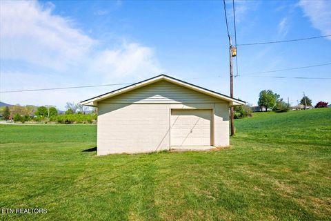 Tiny photo for 121 E Village Circle, LaFollette, TN 37766 (MLS # 1323242)