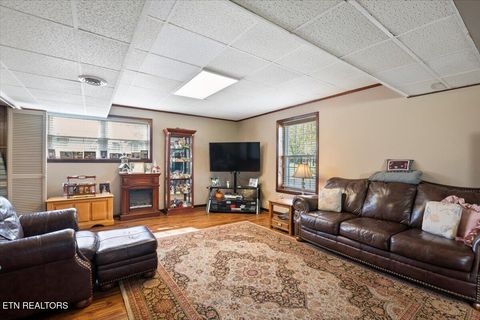 Tiny photo for 121 E Village Circle, LaFollette, TN 37766 (MLS # 1323242)