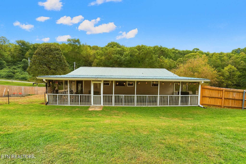 Photo of 366 J D Walden Rd, Ten Mile, TN 37880 (MLS # 1323787)