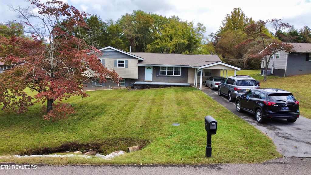 Photo of 6920 Ferndale Rd, Knoxville, TN 37918 (MLS # 1318319)