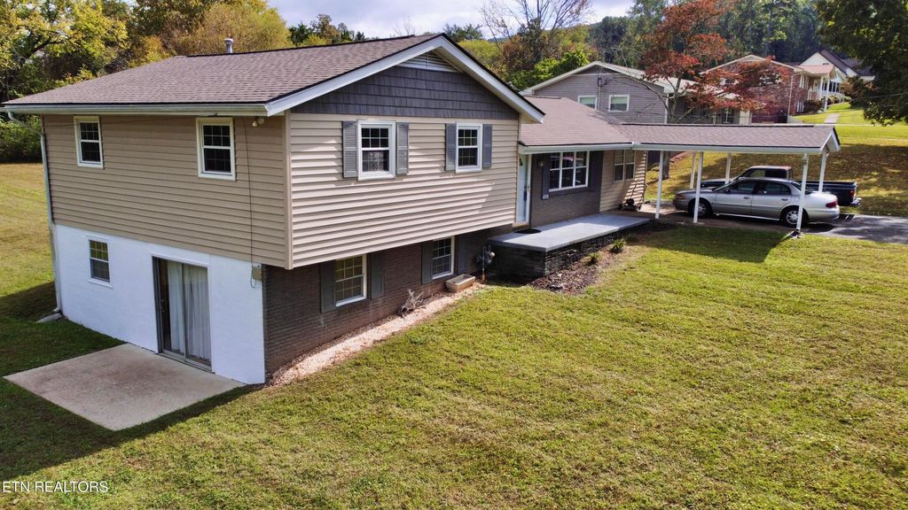 Photo of 6920 Ferndale Rd, Knoxville, TN 37918 (MLS # 1318319)