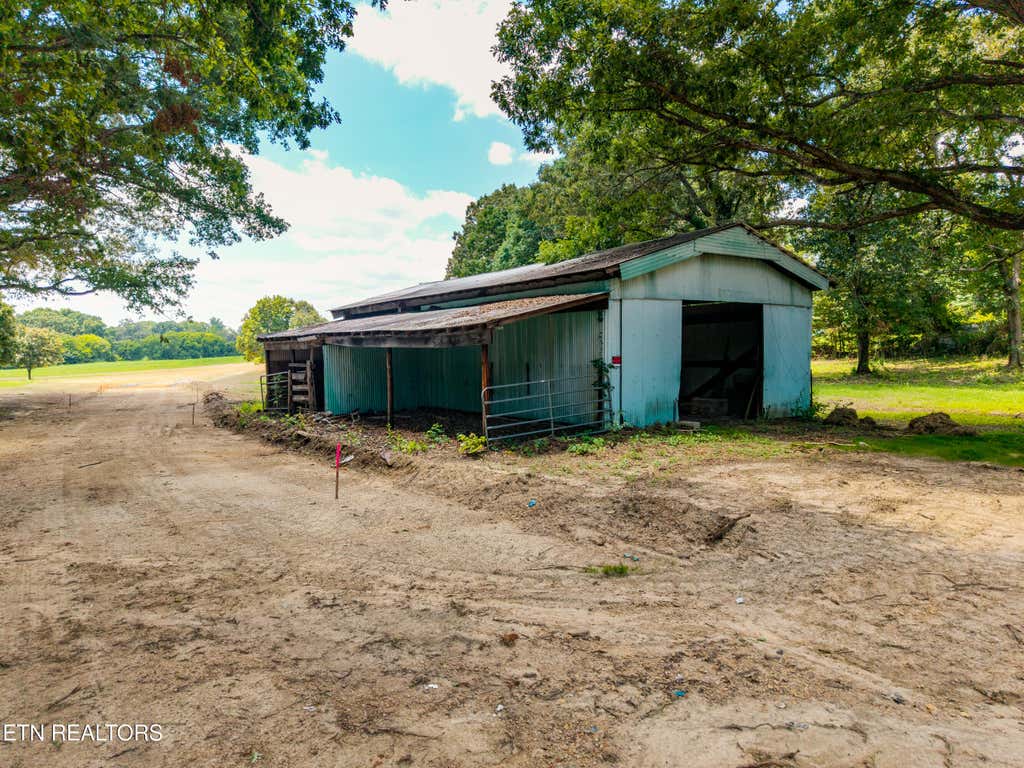 Photo of 1 Saratoga Drive, Maryville, TN 37804 (MLS # 1350844)