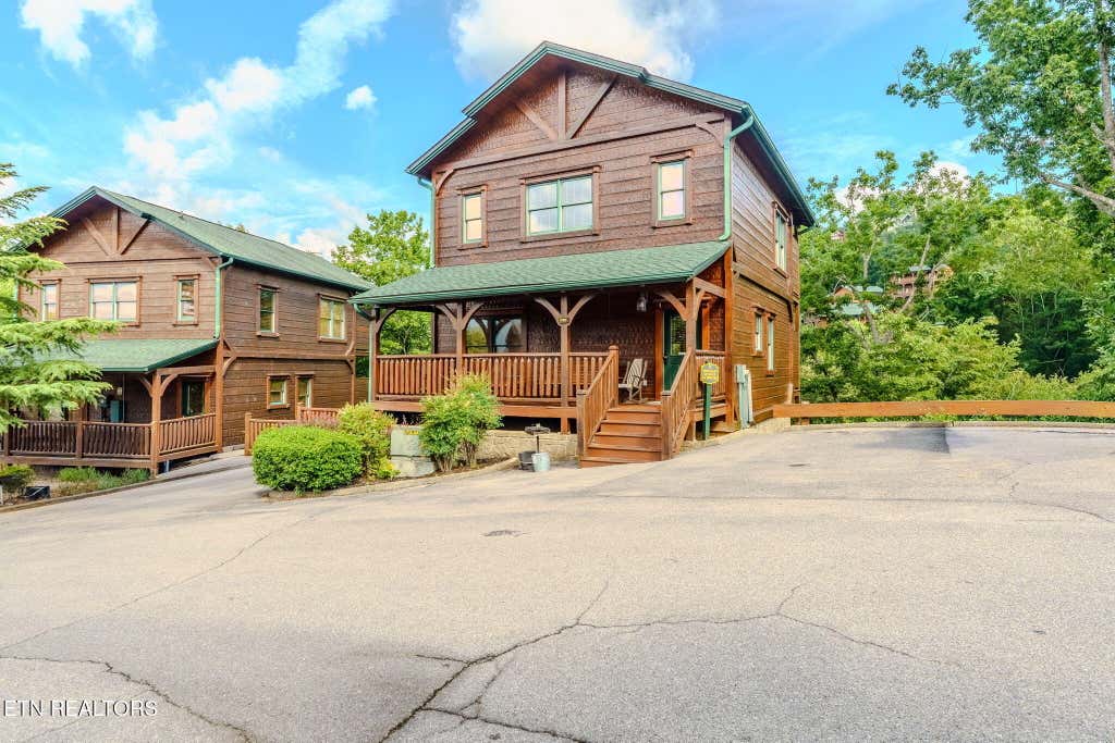Photo of 830 Great Smoky Way, Gatlinburg, TN 37738 (MLS # 1345102)