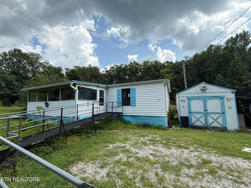 Photo of 106 Black Hollow Rd, Rockwood, TN 37854 (MLS # 1358753)