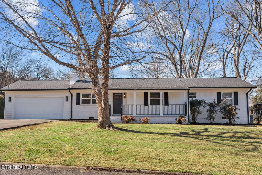 Photo of 221 Medford Rd, Knoxville, TN 37922 (MLS # 1327681)