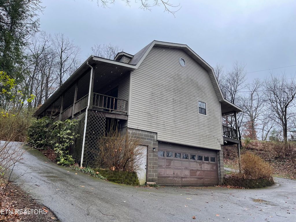 Photo of 3525 Calvert St, Rockford, TN 37853 (MLS # 1255334)