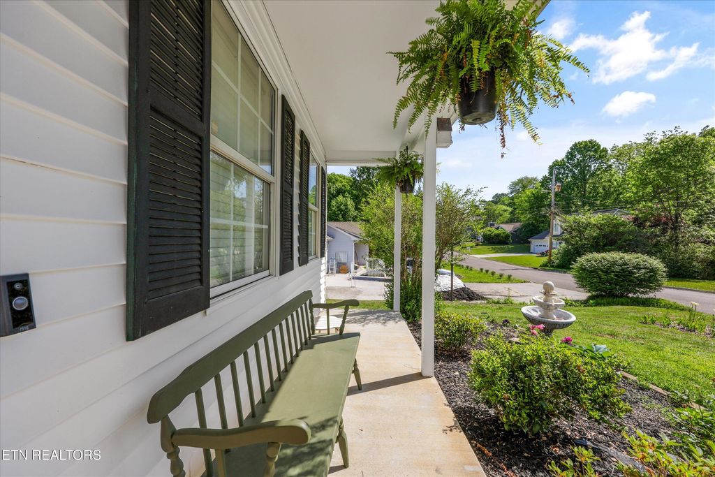 Photo of 4712 Brierley Drive, Knoxville, TN 37921 (MLS # 1338818)
