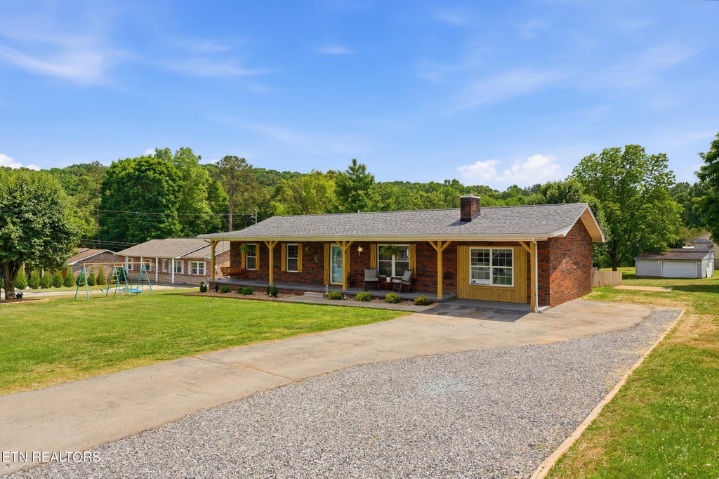 Photo of 300 Lindner Lane, Lenoir City, TN 37772 (MLS # 1341914)