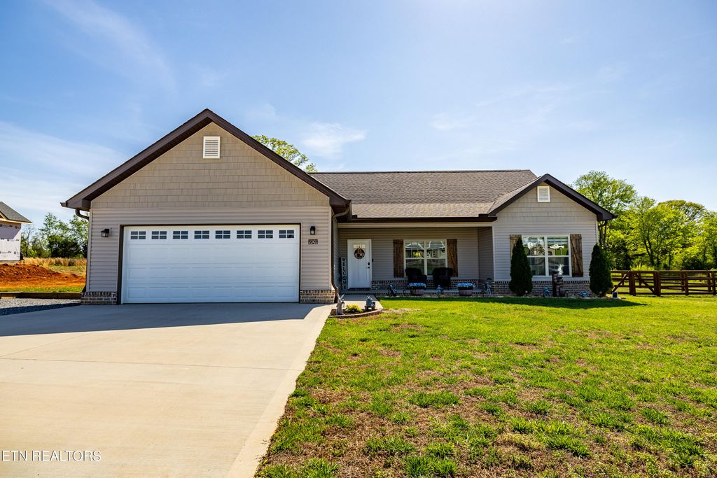Photo of 909 Loblolly Lane, Maryville, TN 37801 (MLS # 1337267)