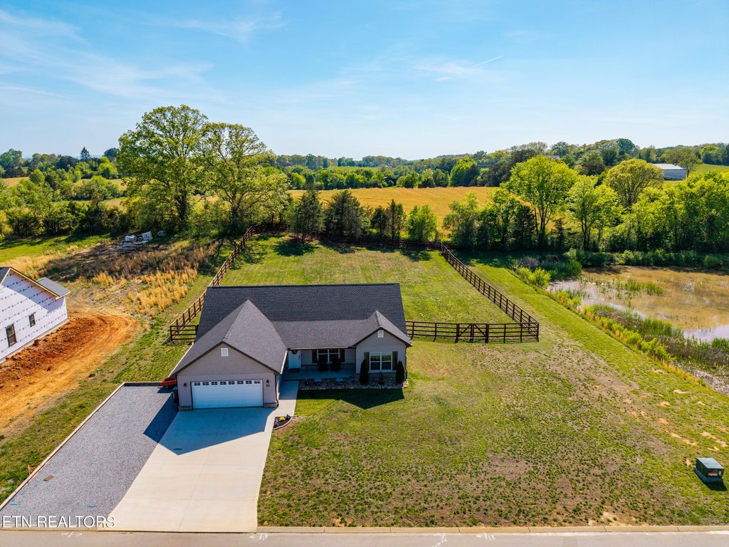 Photo of 909 Loblolly Lane, Maryville, TN 37801 (MLS # 1337267)