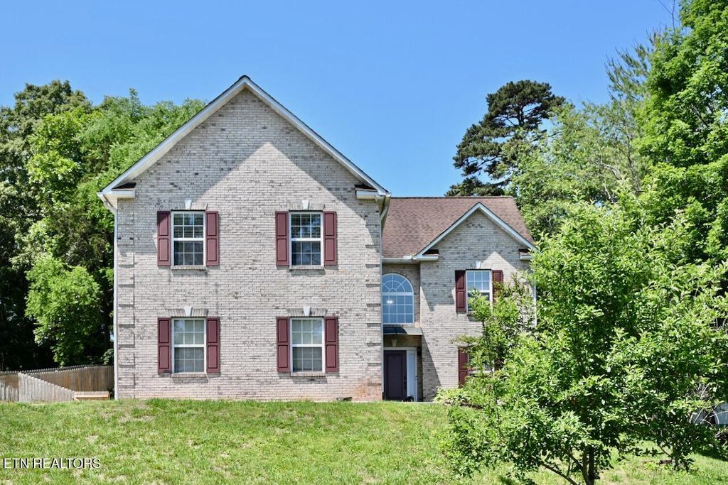 Photo of 1613 Scenic Valley Lane, Knoxville, TN 37922 (MLS # 1340997)