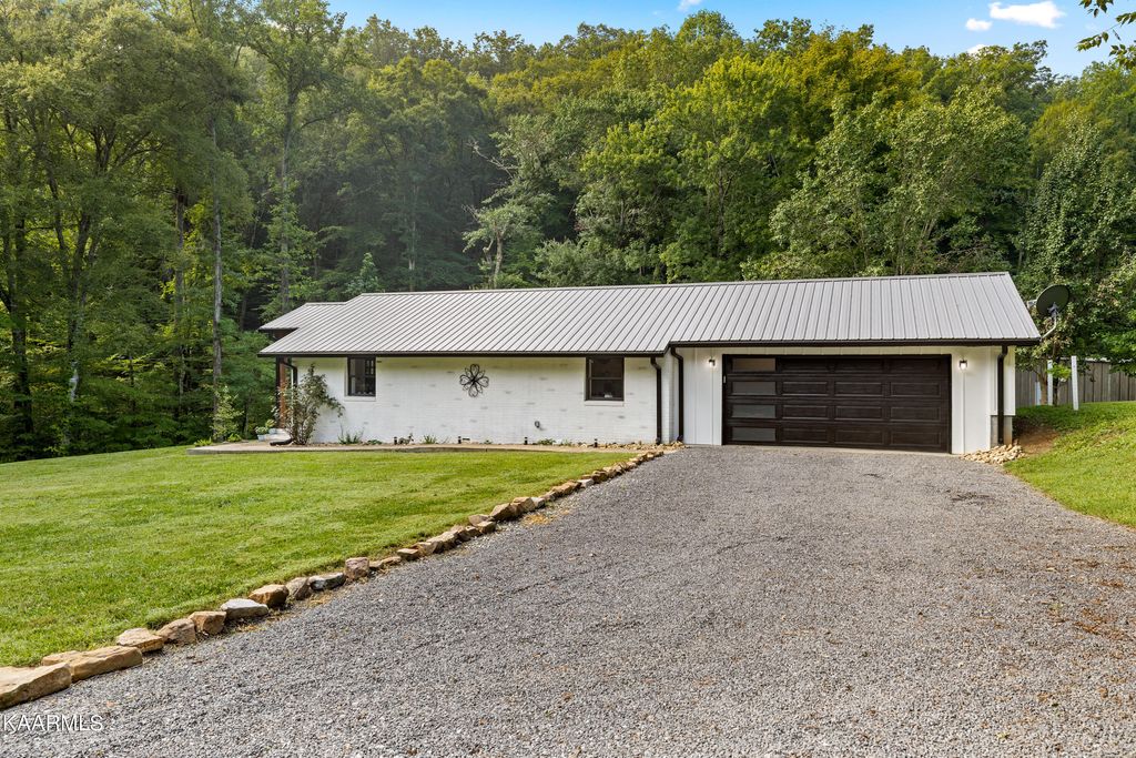 Photo of 1230 Highland Springs Rd, Blaine, TN 37709 (MLS # 1237884)