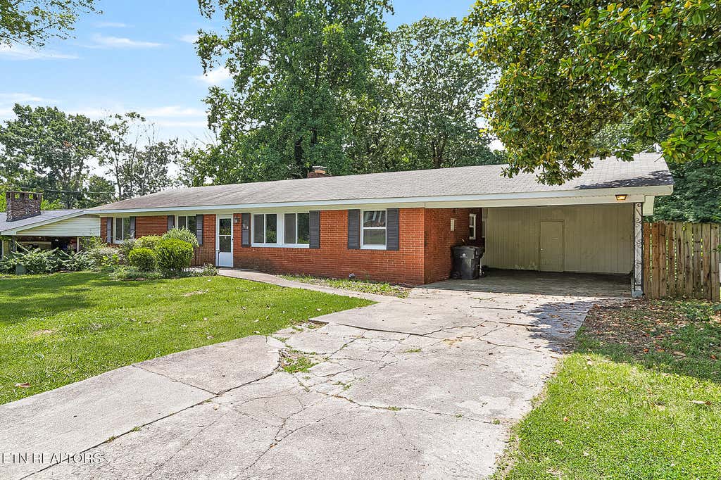 Photo of 1719 Woodhaven Drive, Knoxville, TN 37914 (MLS # 1348064)