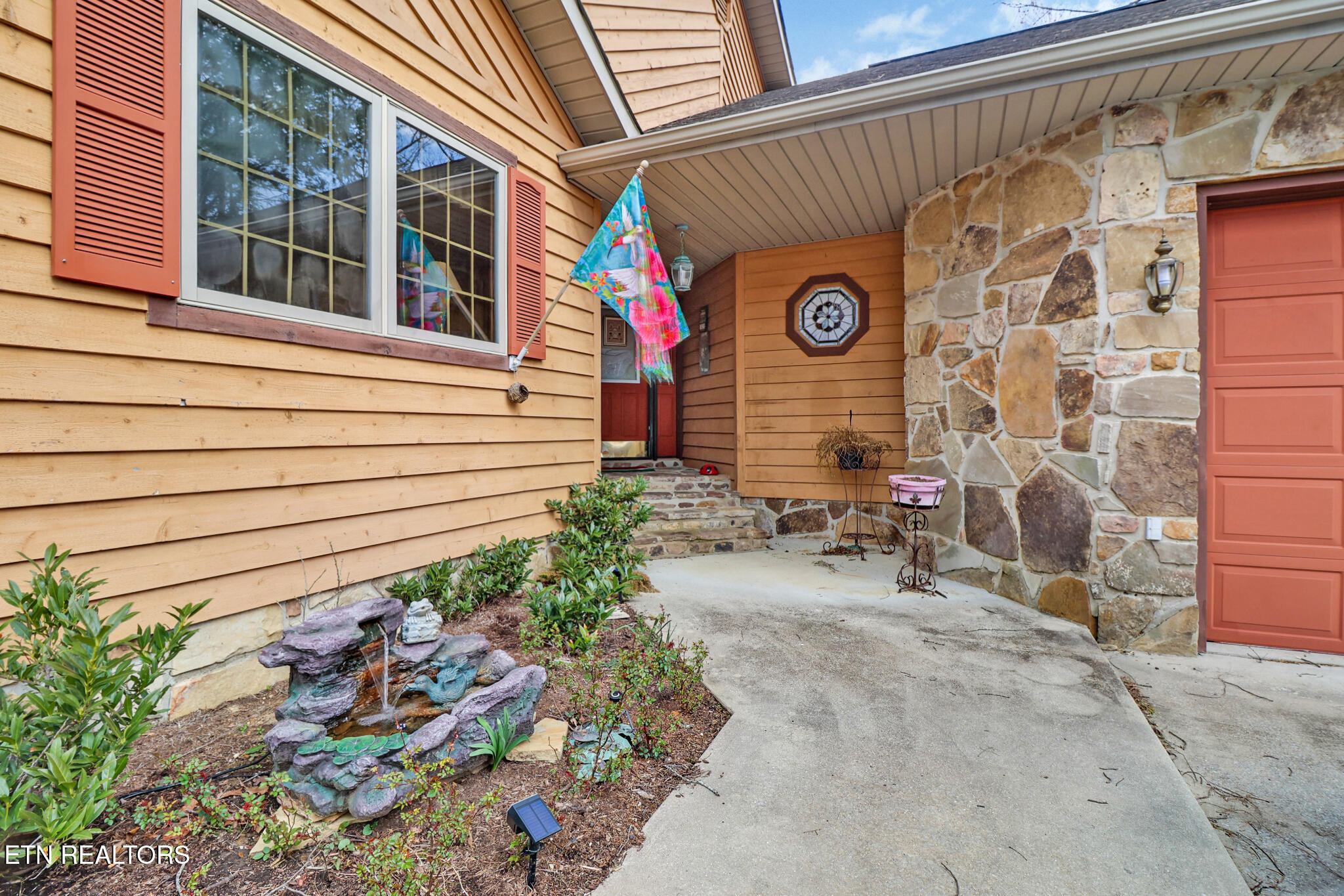 140 Tawny Oak Loop
