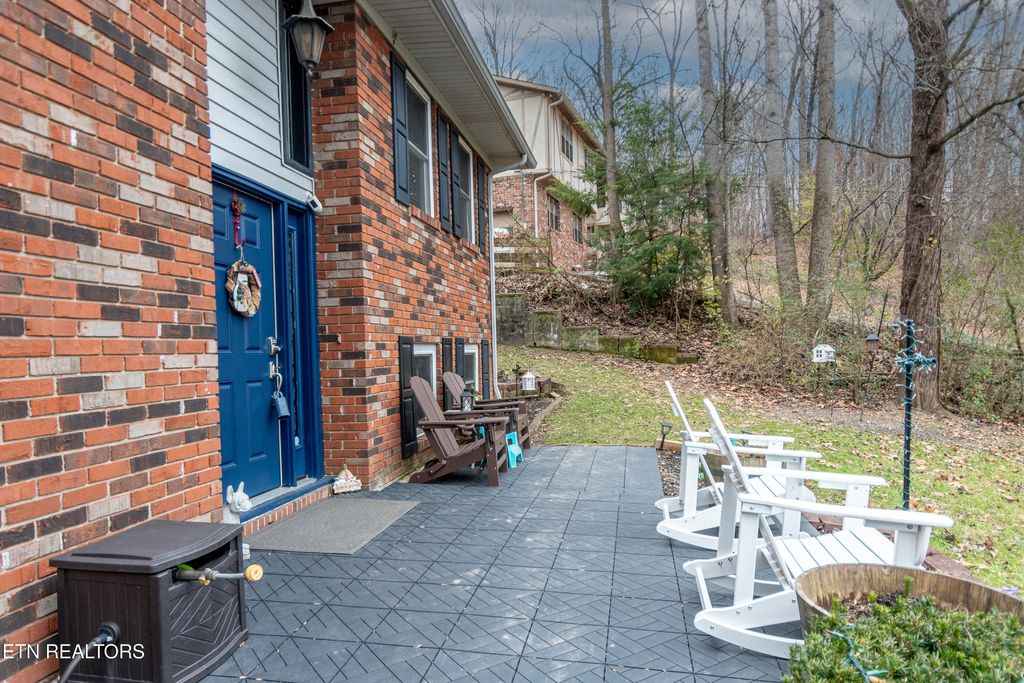 Photo of 109 Ivy Lane, Clinton, TN 37716 (MLS # 1324053)