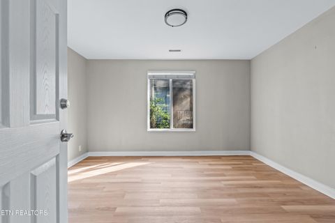 Tiny photo for 3625 Reagan Ave, Knoxville, TN 37919 (MLS # 1332484)