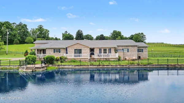 1435 HOLLY CREEK RD, GREENEVILLE, TN 37745 - Image 7443ea17251f7fa0ab66de3487a4cee8/3690879268