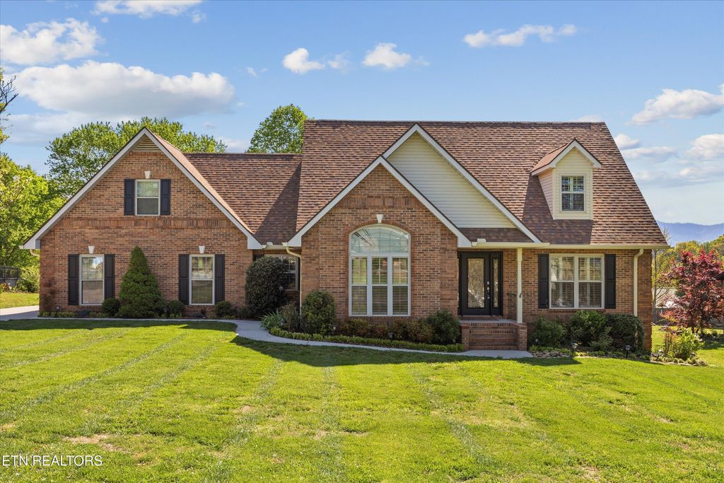 Photo of 113 Ostenbarker St, Maryville, TN 37804 (MLS # 1336810)