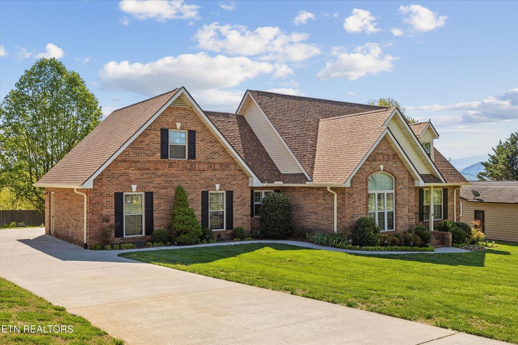 Photo of 113 Ostenbarker St, Maryville, TN 37804 (MLS # 1336810)