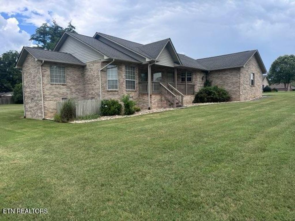 Photo of 110 Legacy Drive, Madisonville, TN 37354 (MLS # 1310271)