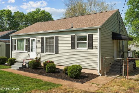 Tiny photo for 2117 McClung Ave, Knoxville, TN 37920 (MLS # 1336098)