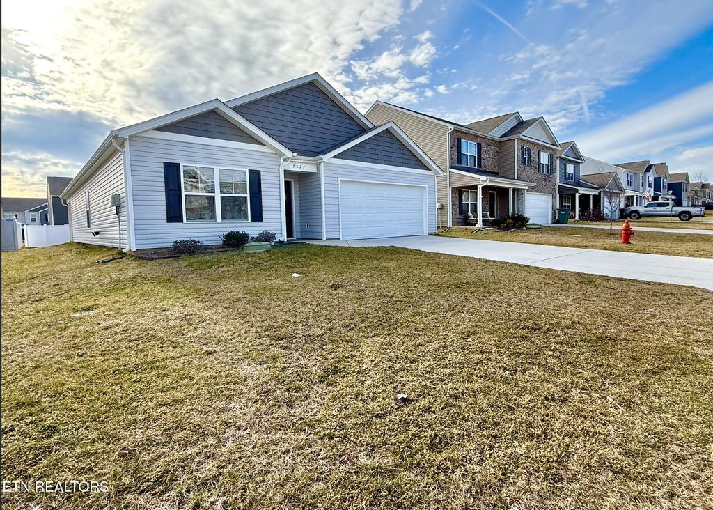 Photo of 7527 Game Bird St, Corryton, TN 37721 (MLS # 1329289)