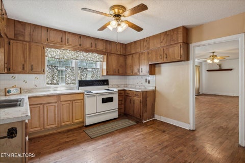 Tiny photo for 810 Ridge Rd, Maryville, TN 37803 (MLS # 1359559)