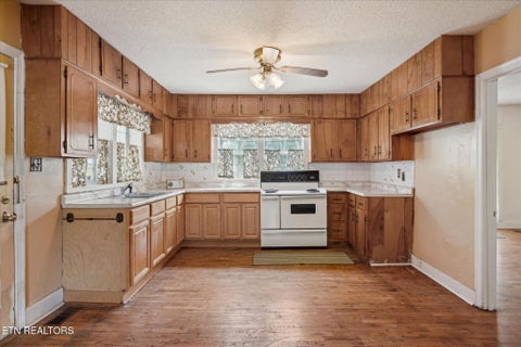 Tiny photo for 810 Ridge Rd, Maryville, TN 37803 (MLS # 1359559)