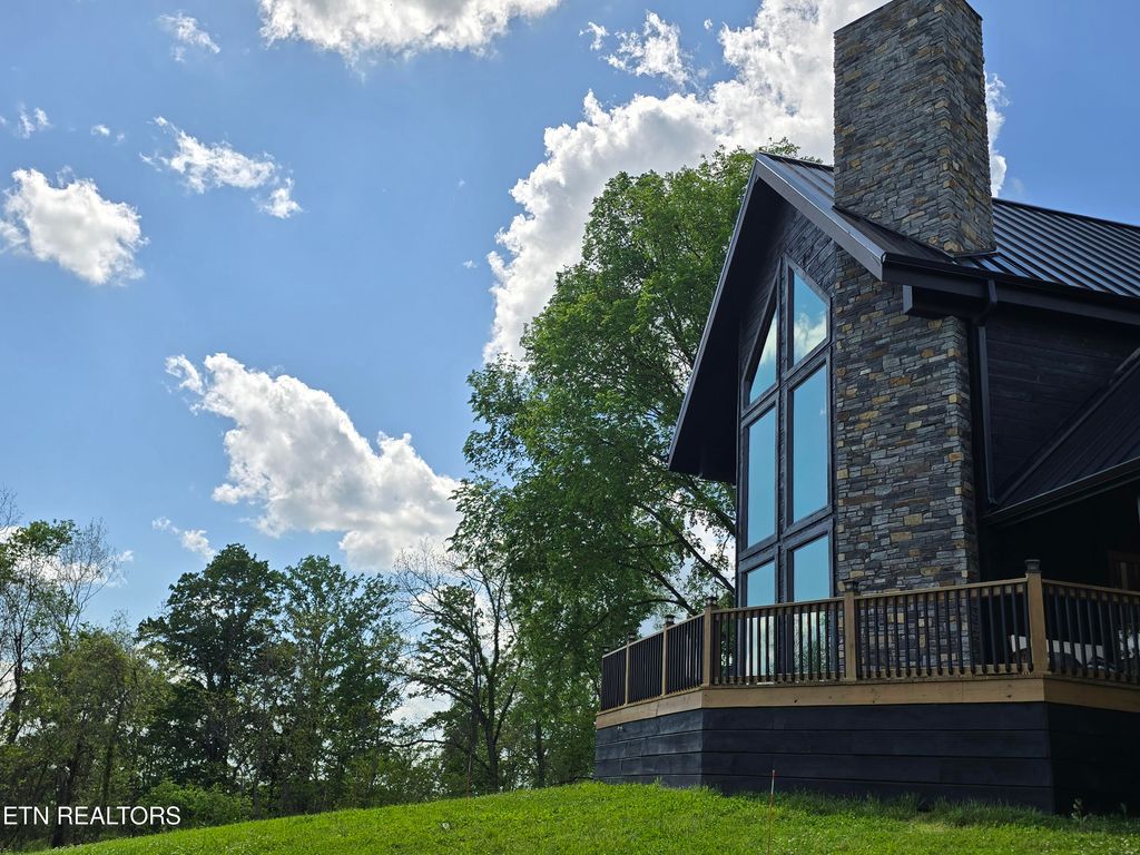 Photo of 833 Duck Creek Rd, Sneedville, TN 37869 (MLS # 1339595)