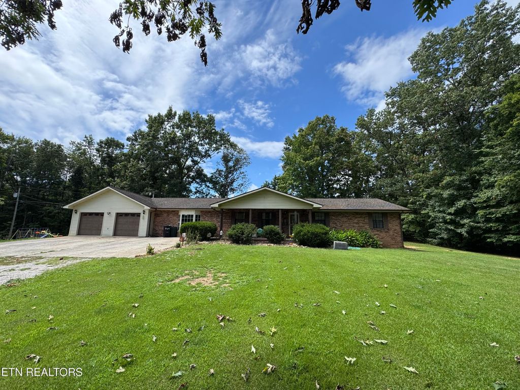 Photo of 108 Hope St, Huntsville, TN 37756 (MLS # 1311140)