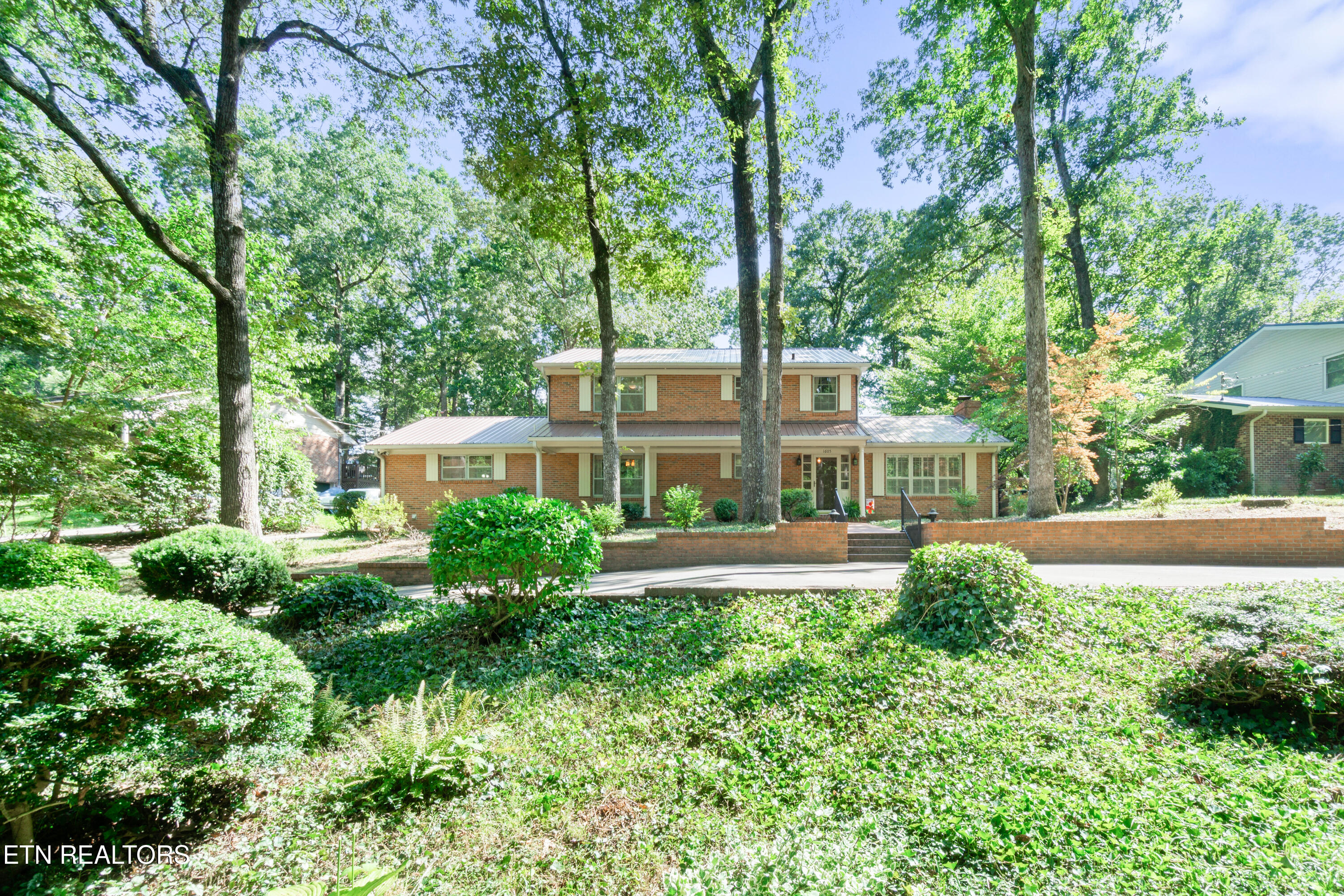 1605 Brentwood Drive