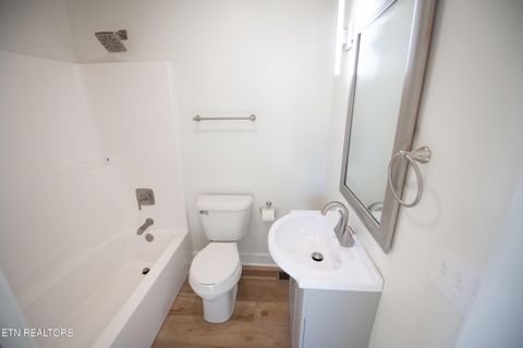 Tiny photo for 410 W Walnut St, Madisonville, TN 37354 (MLS # 1332440)