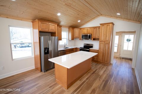 Tiny photo for 410 W Walnut St, Madisonville, TN 37354 (MLS # 1332440)