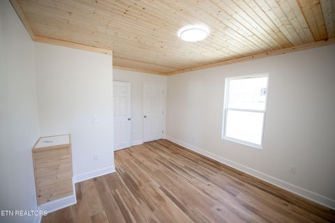 Tiny photo for 410 W Walnut St, Madisonville, TN 37354 (MLS # 1332440)