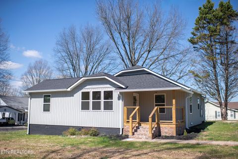 Photo of 410 W Walnut St, Madisonville, TN 37354 (MLS # 1332440)