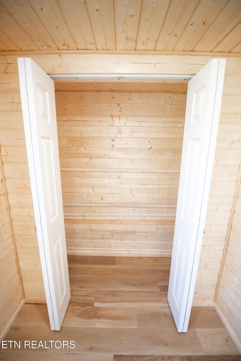 Tiny photo for 410 W Walnut St, Madisonville, TN 37354 (MLS # 1332440)