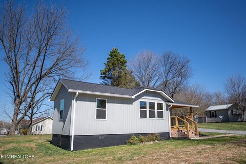 Tiny photo for 410 W Walnut St, Madisonville, TN 37354 (MLS # 1332440)