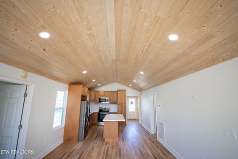 Tiny photo for 410 W Walnut St, Madisonville, TN 37354 (MLS # 1332440)