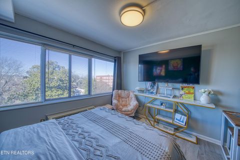 Tiny photo for 1700 Clinch Ave #612, Knoxville, TN 37916 (MLS # 1327135)